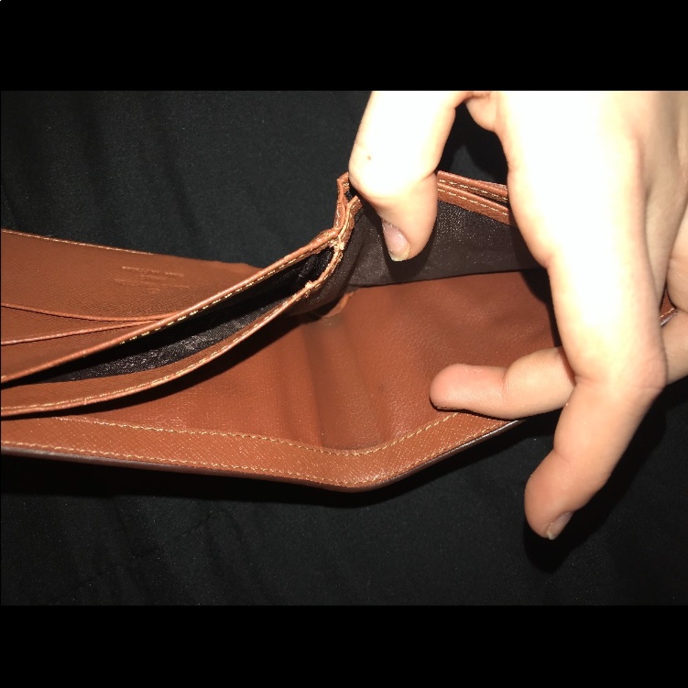 Basically brand new men’s Louis Vuitton wallet